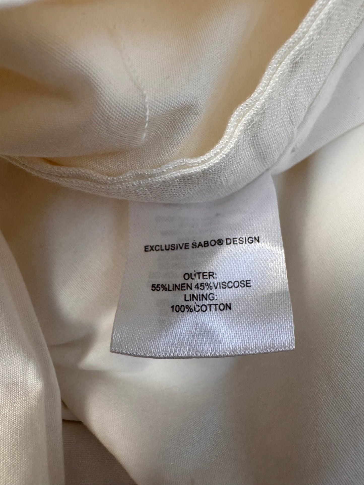 SABO White Linen Blend Mini Dress – Sweetheart Neckline & Cut-Out Detail