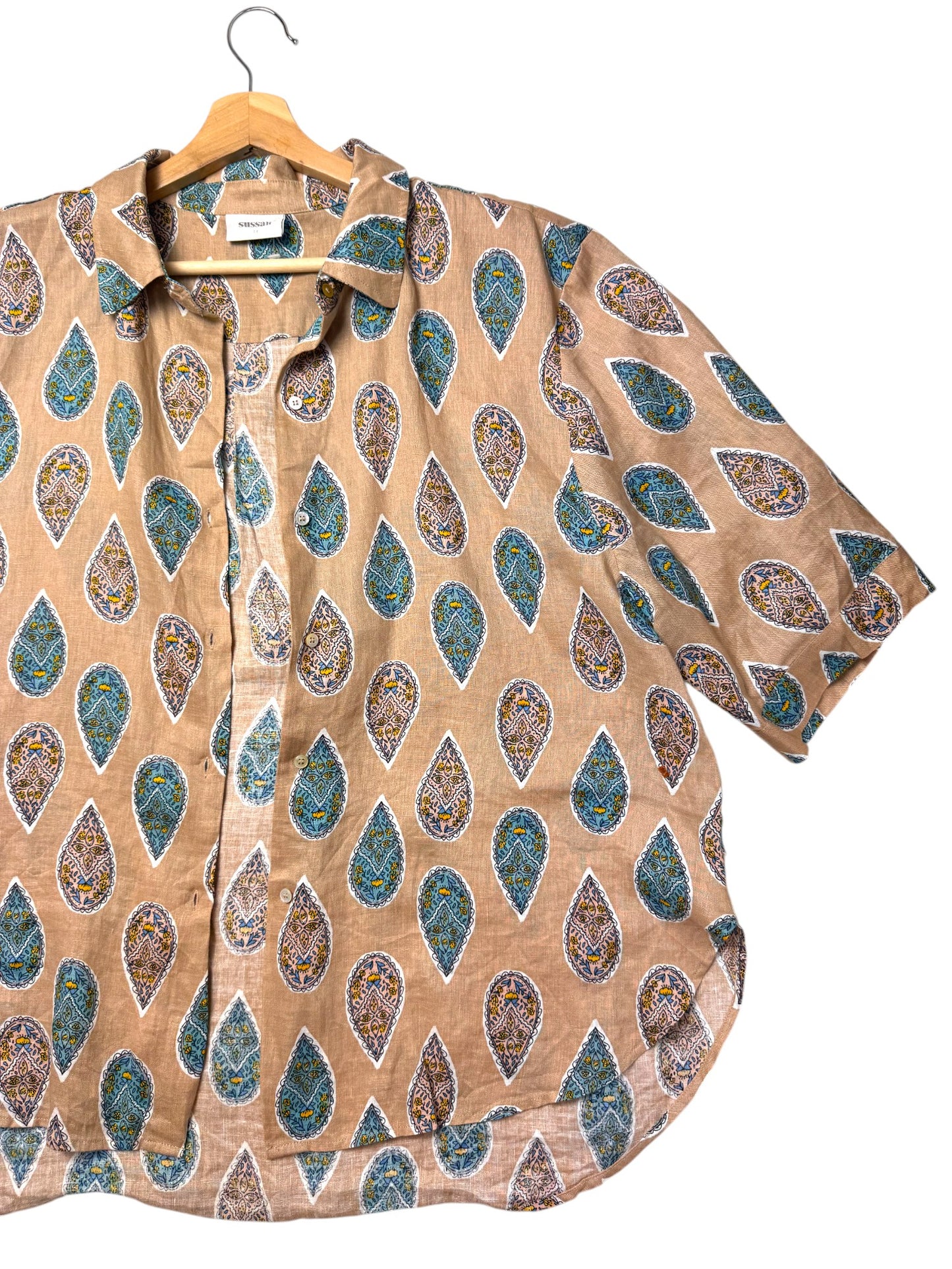 Sussan Brown Paisley Print Linen Short Sleeve Button Down Shirt
