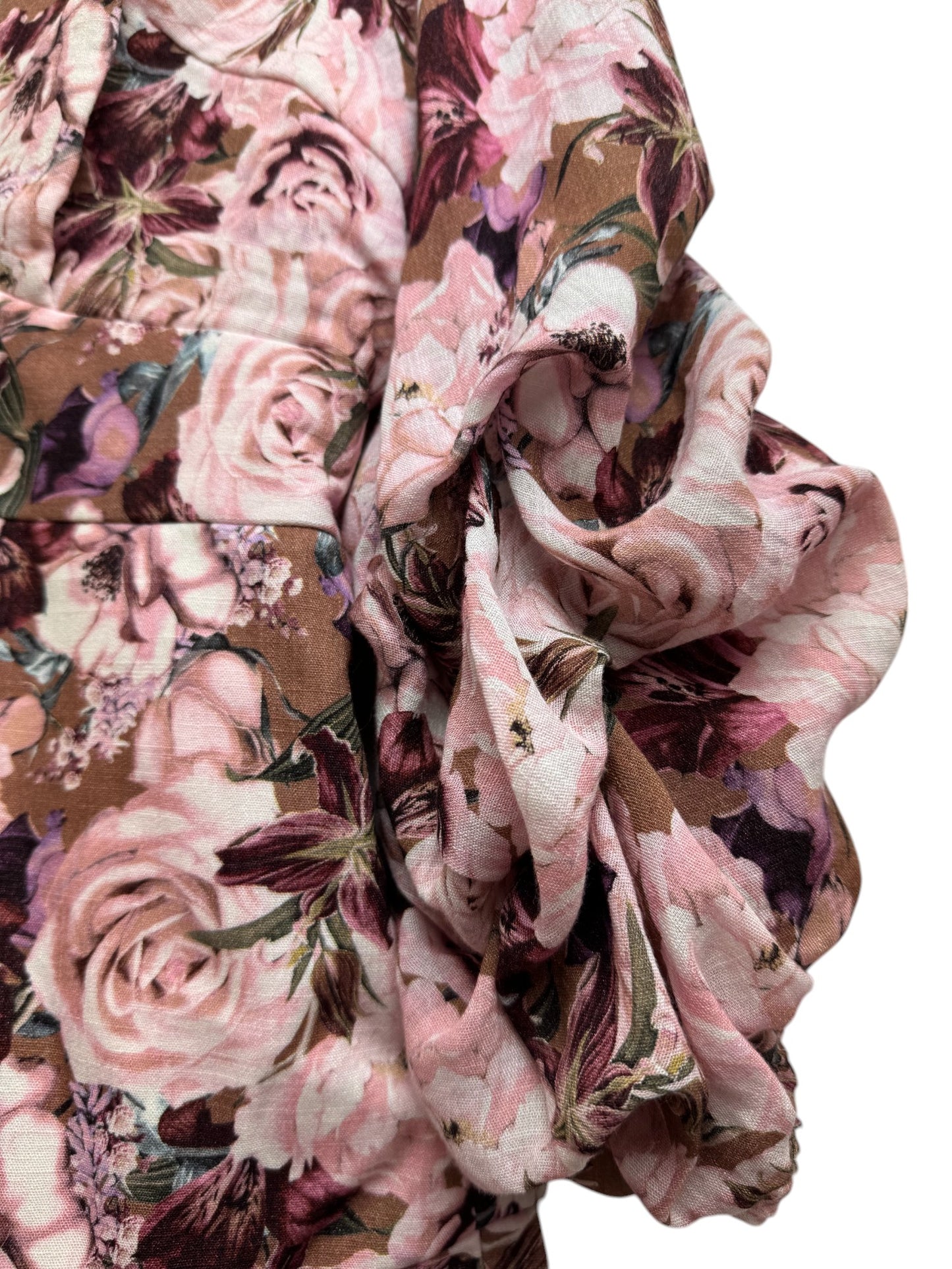 Sheike Dainty Floral Linen-Textured Dress – Luxe & Feminine Elegance