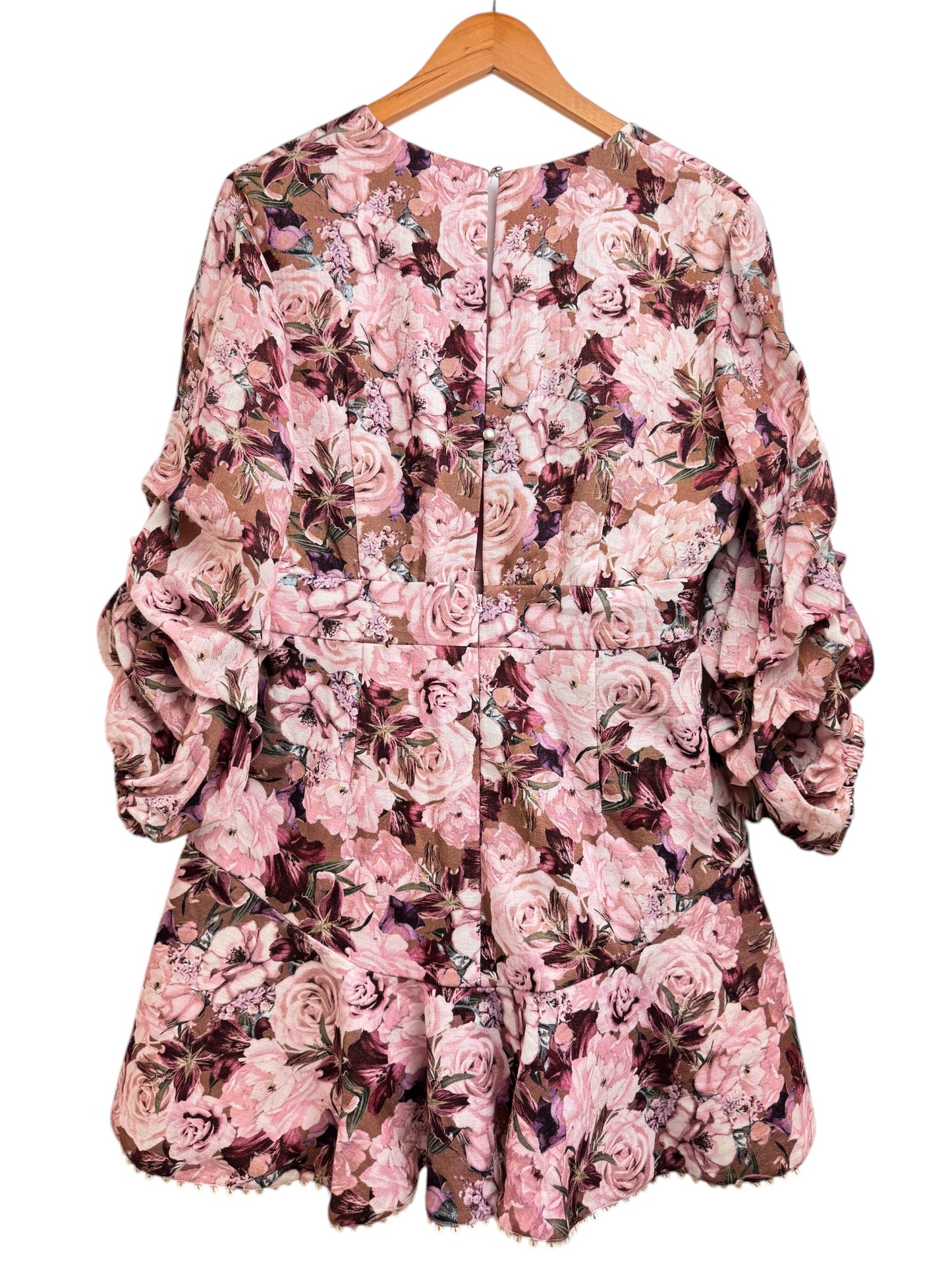 Sheike Dainty Floral Linen-Textured Dress – Luxe & Feminine Elegance