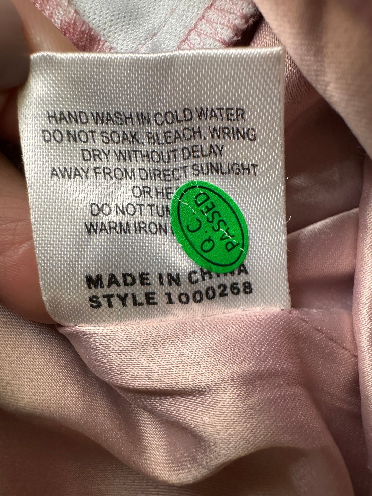 Sheike Dainty Floral Linen-Textured Dress – Luxe & Feminine Elegance