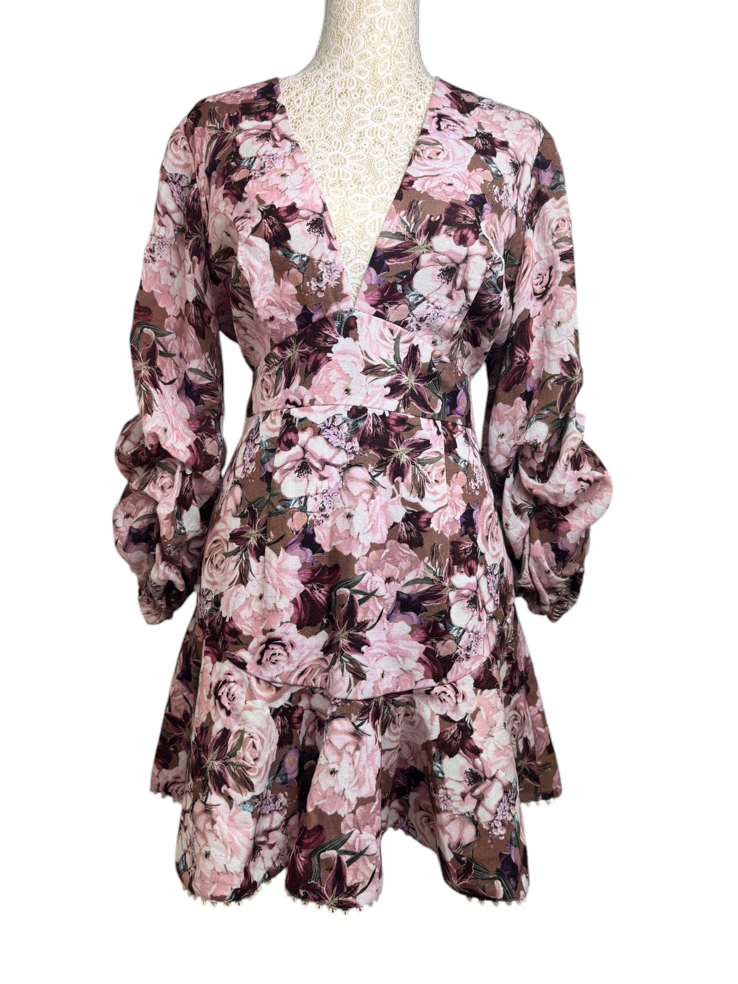 Sheike Dainty Floral Linen-Textured Dress – Luxe & Feminine Elegance