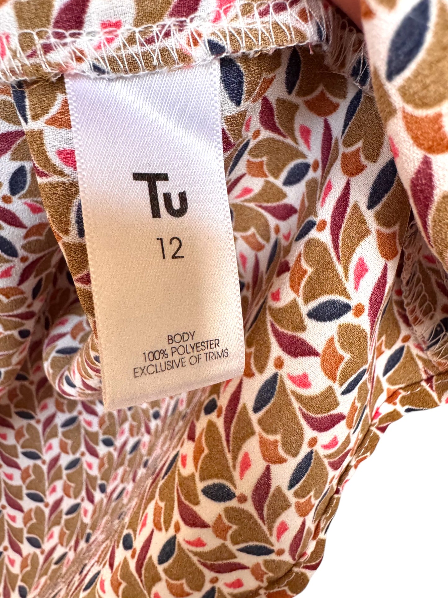 Tu Flowy Sheer Blouse – Navy & Tan Leaf Print
