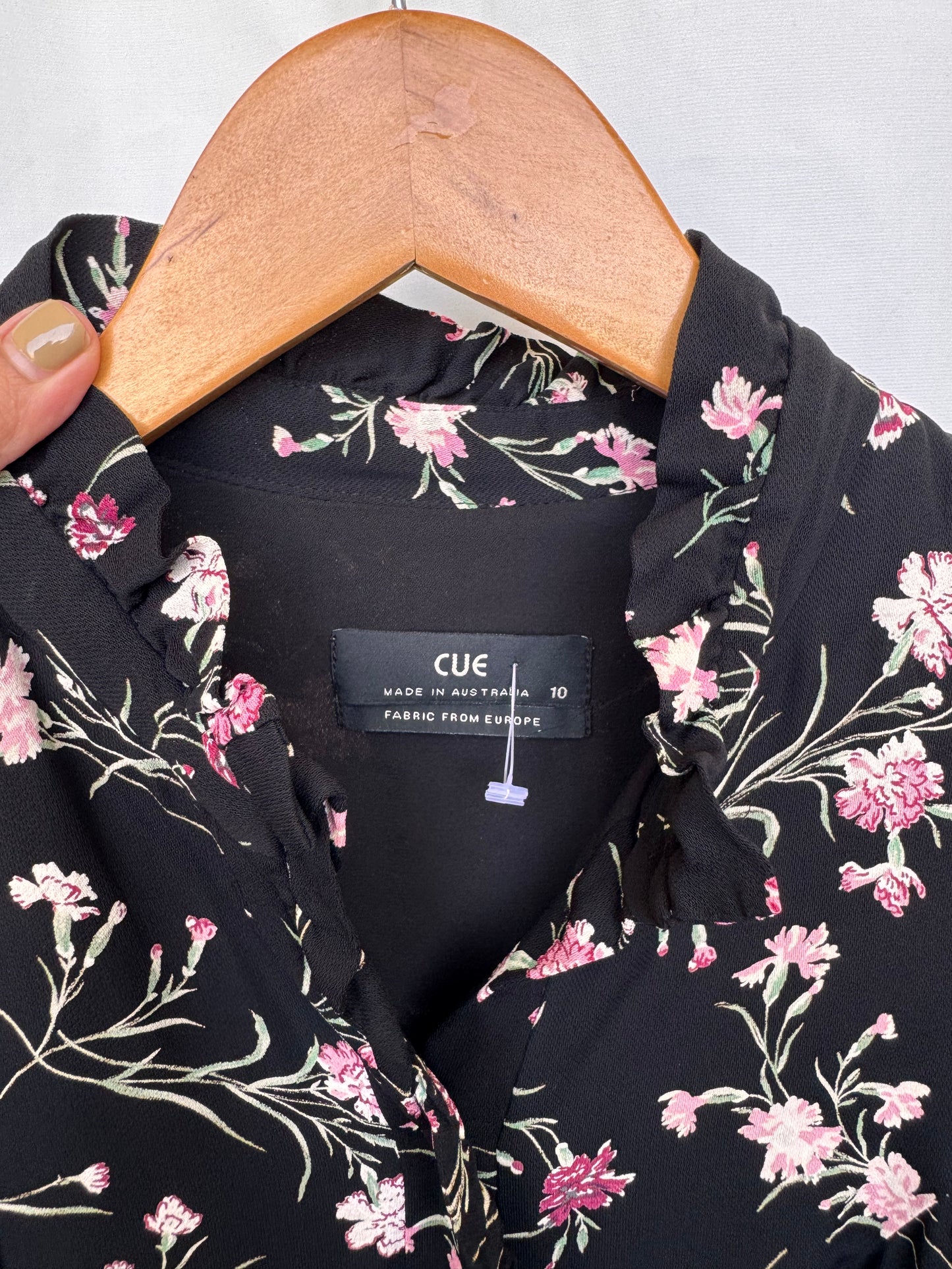 CUE Charming Black & Pink Floral A-Line Dress – Elegant & Timeless