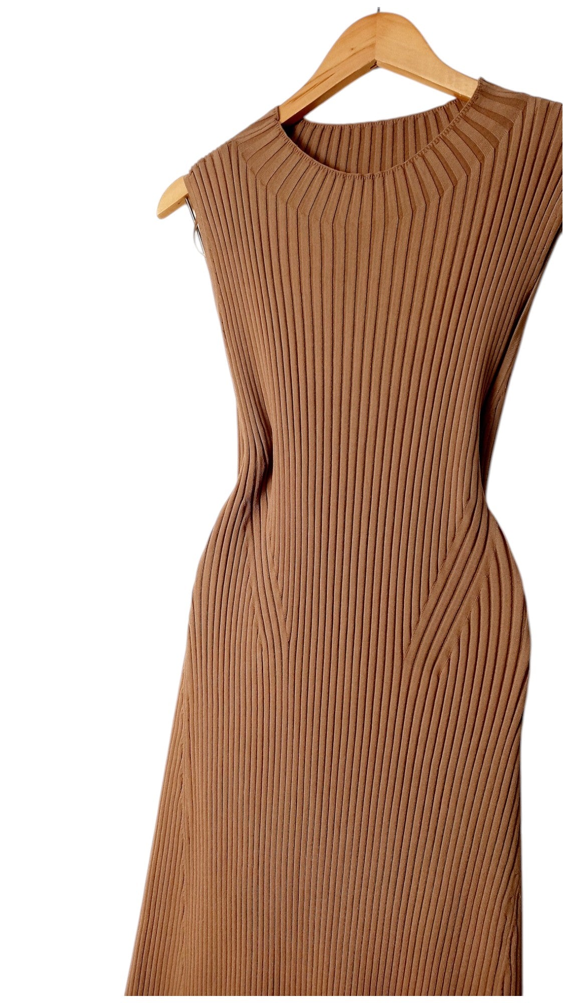 Sleeveless Knit Maxi Dress