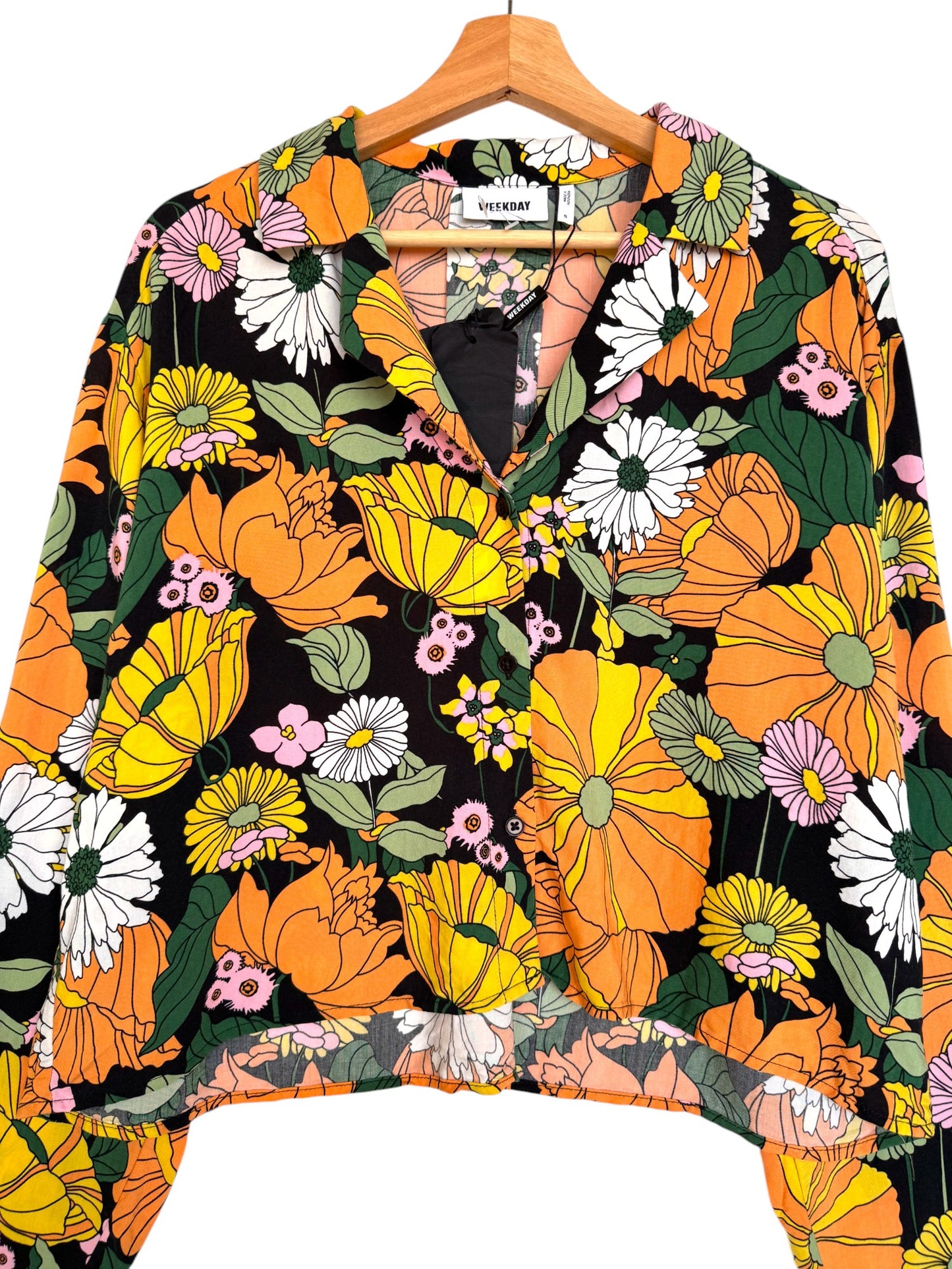 Weekday Bold Daisy Floral Print Long Sleeve Cropped Shirt