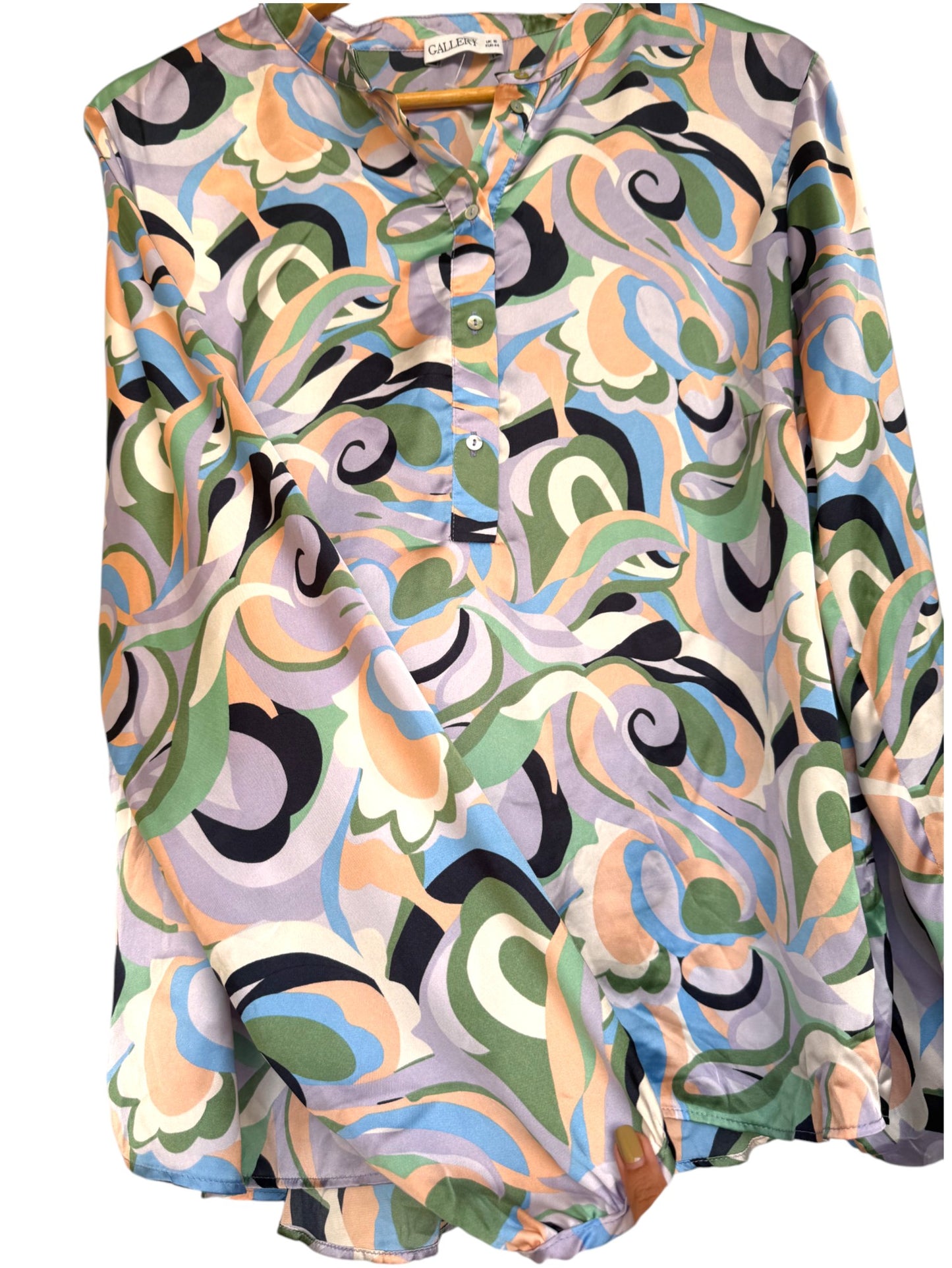 Gallery Satin Blouse – Abstract Paisley Elegance