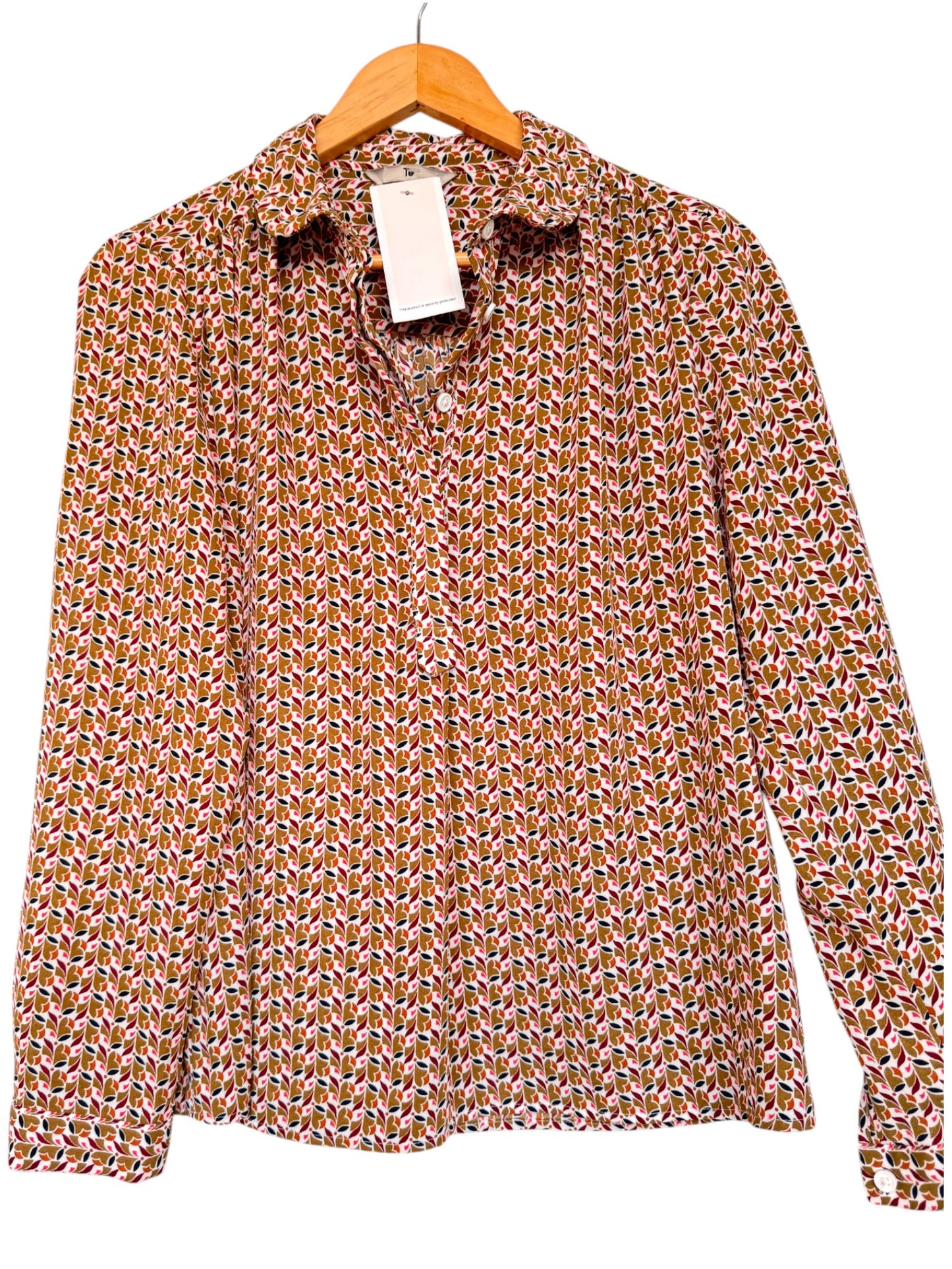 Tu Flowy Sheer Blouse – Navy & Tan Leaf Print