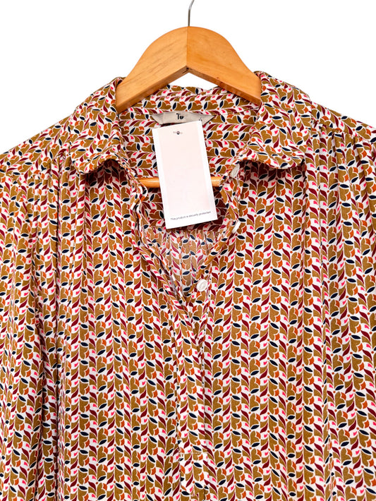 Tu Flowy Sheer Blouse – Navy & Tan Leaf Print