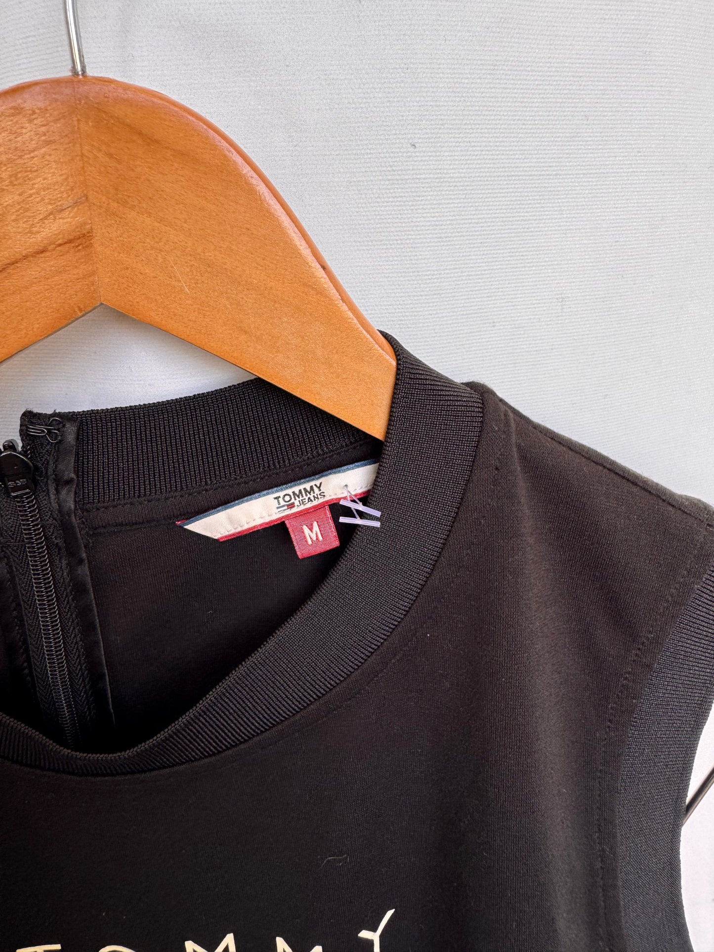 Tommy Hilfiger Black Sleeveless Bodycon Dress – Effortless Casual Chic