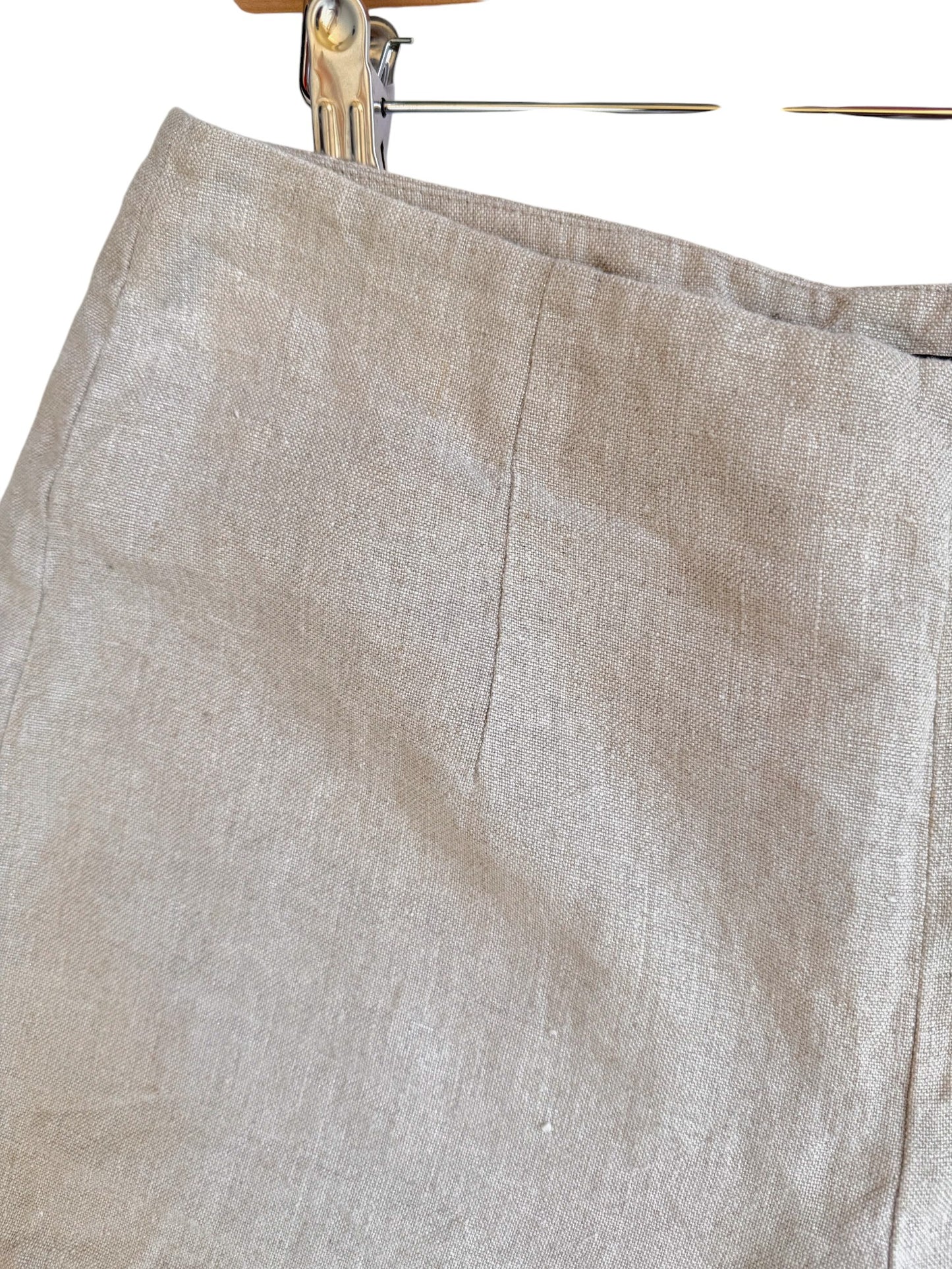 ZARA Natural Oat Linen Shorts – Mid Rise, Side Zip