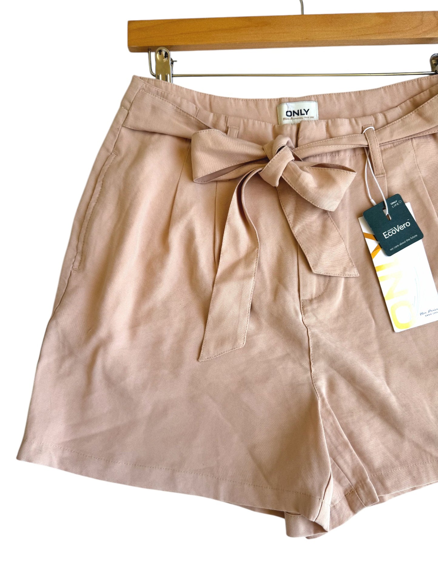 ONLY High-Waist Paperbag Belted Shorts – Chic Everyday Essential