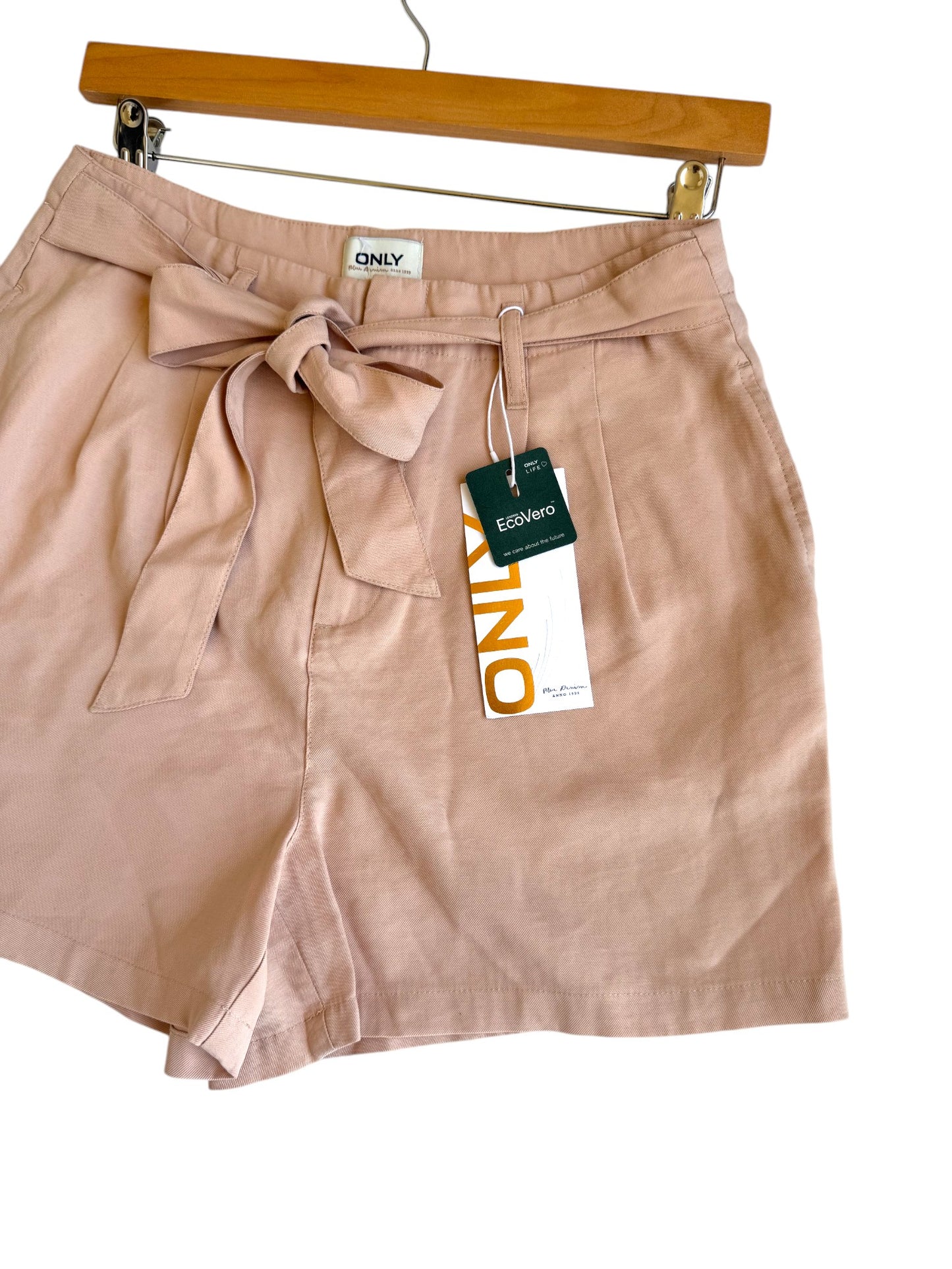 ONLY High-Waist Paperbag Belted Shorts – Chic Everyday Essential